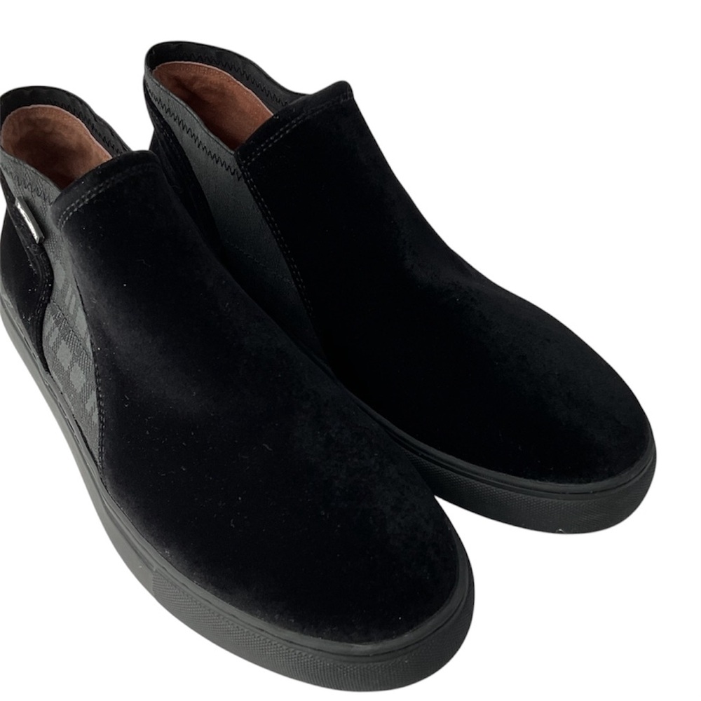 Venettini Black Suede Slip-On Sneakers EU 39 US Women's 8